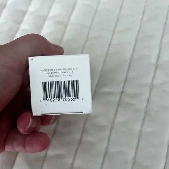 Uncommon Beauty Cleanser - Picture 5 of 5